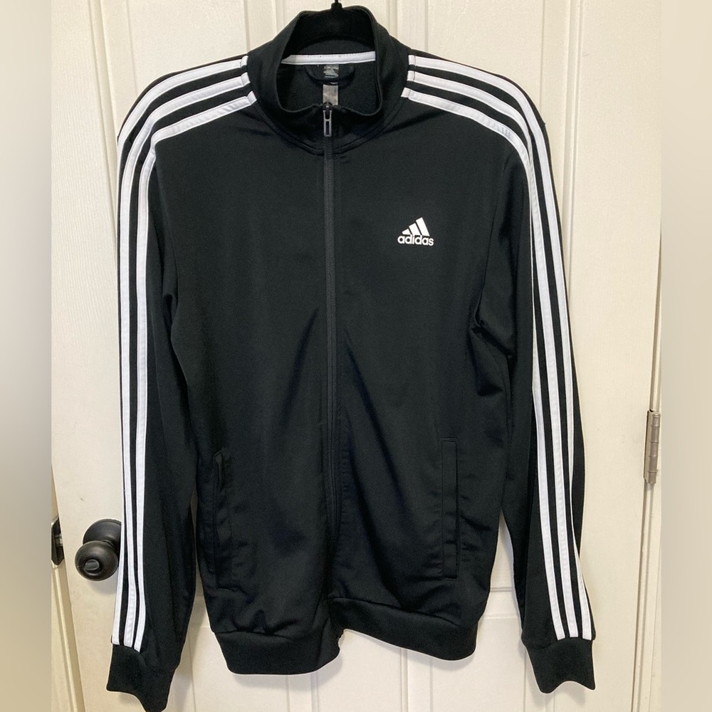 Adidas zipper jacket with pockets. Size men’s small. Like new.